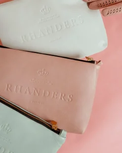 ANNA LOGO POUCH<Randers Hot